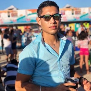 Meet your Posher, Luis